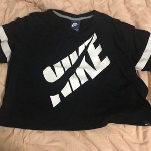 Nike crop top medium